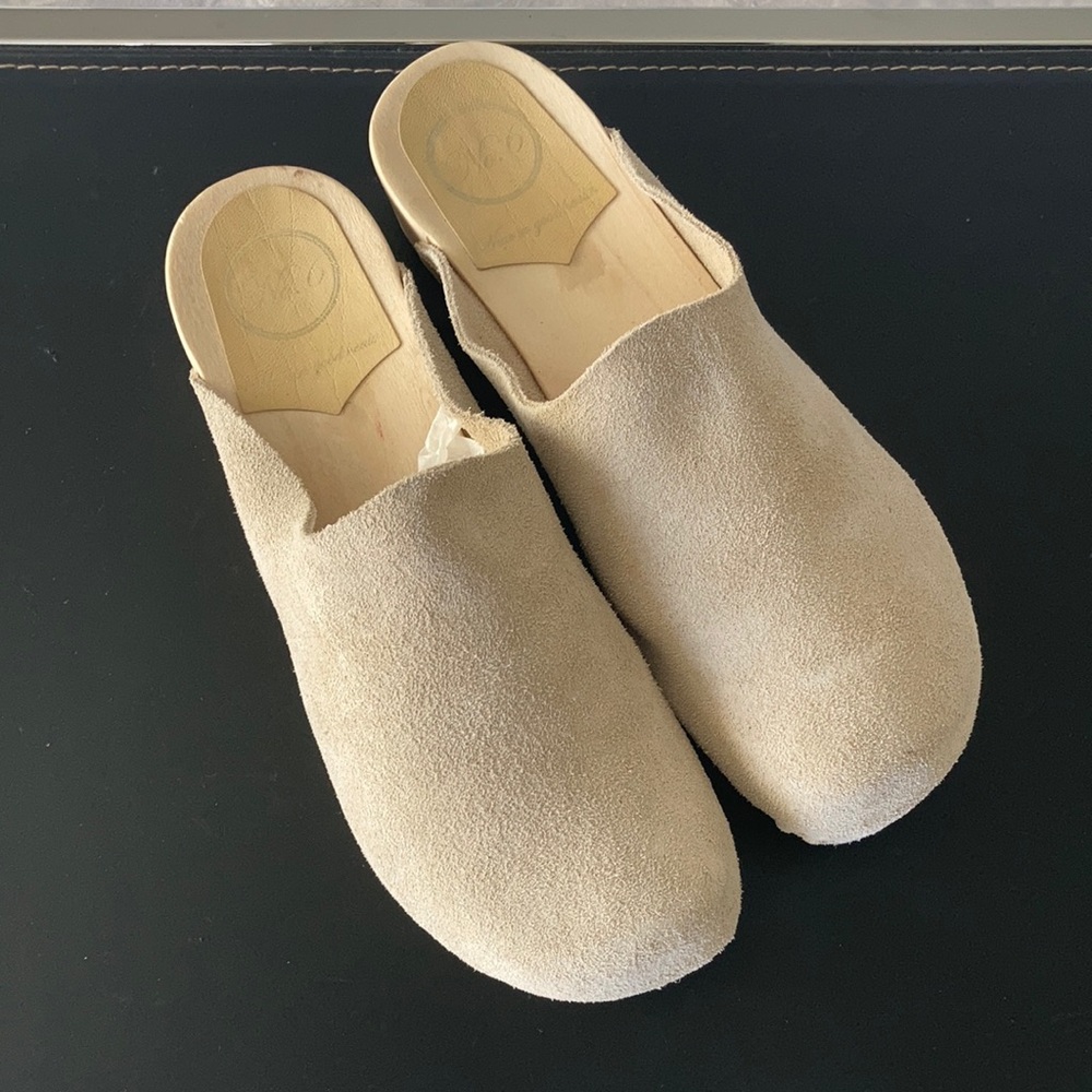 Chalk White No 6 Suede Contour clogs Size 40